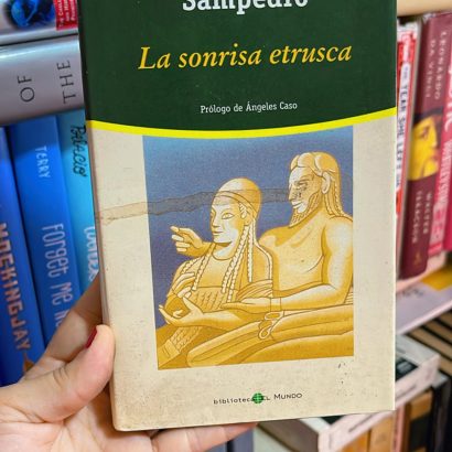 La sonrisa etrusca