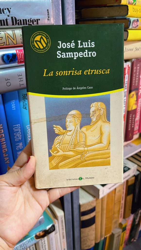 La sonrisa etrusca